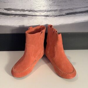 Latigo Women's Ankle Boots in Rust